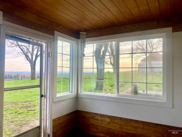 $550,000 | 16078 Hoffman Road, Kendrick, ID 83537