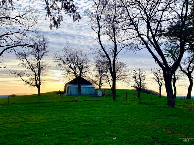 $550,000 | 16078 Hoffman Road, Kendrick, ID 83537