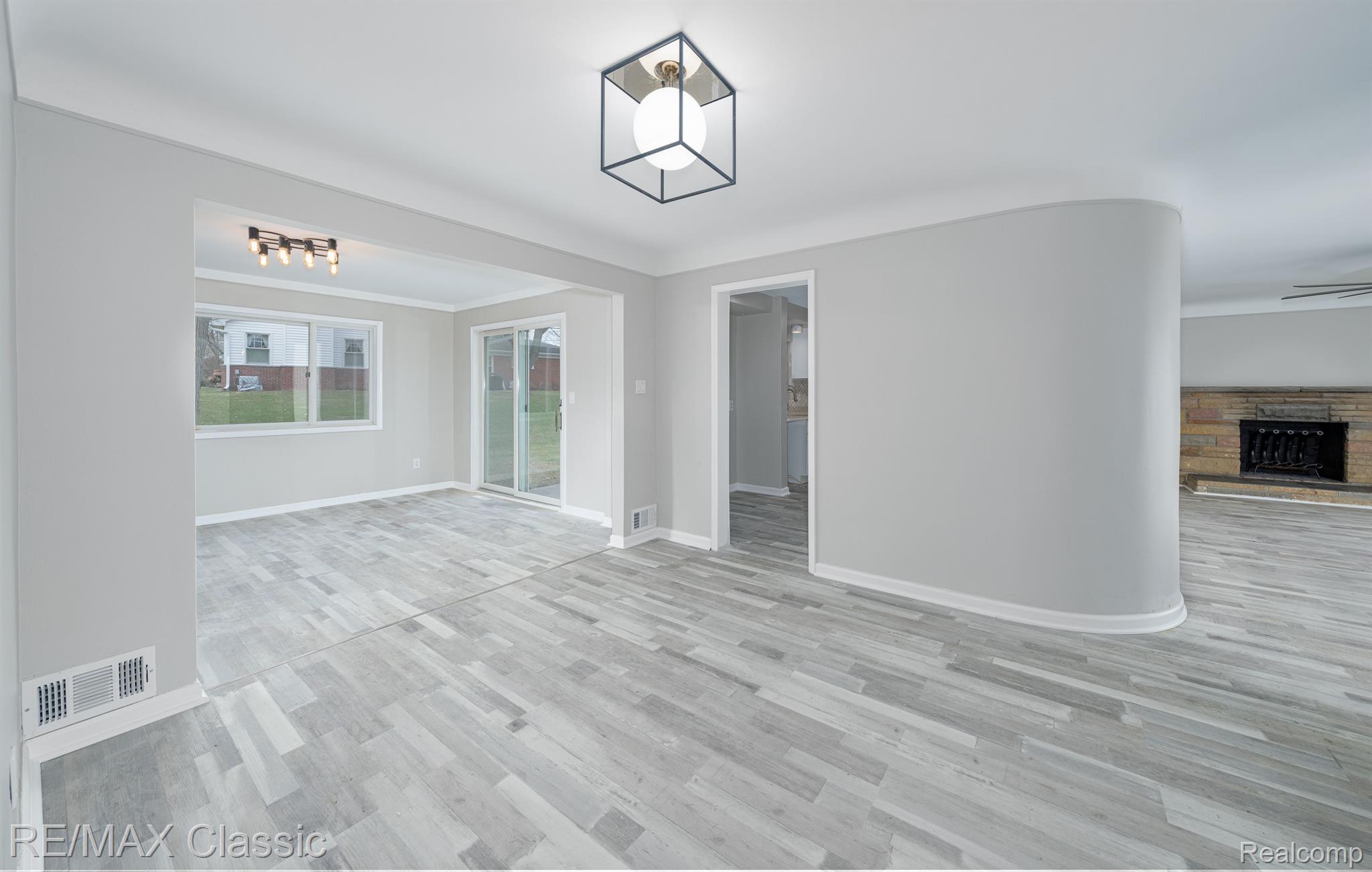 28257 Ridgebrook Road Farmington, MI 48334 - Photo 12 of 37 Gallery Image 12