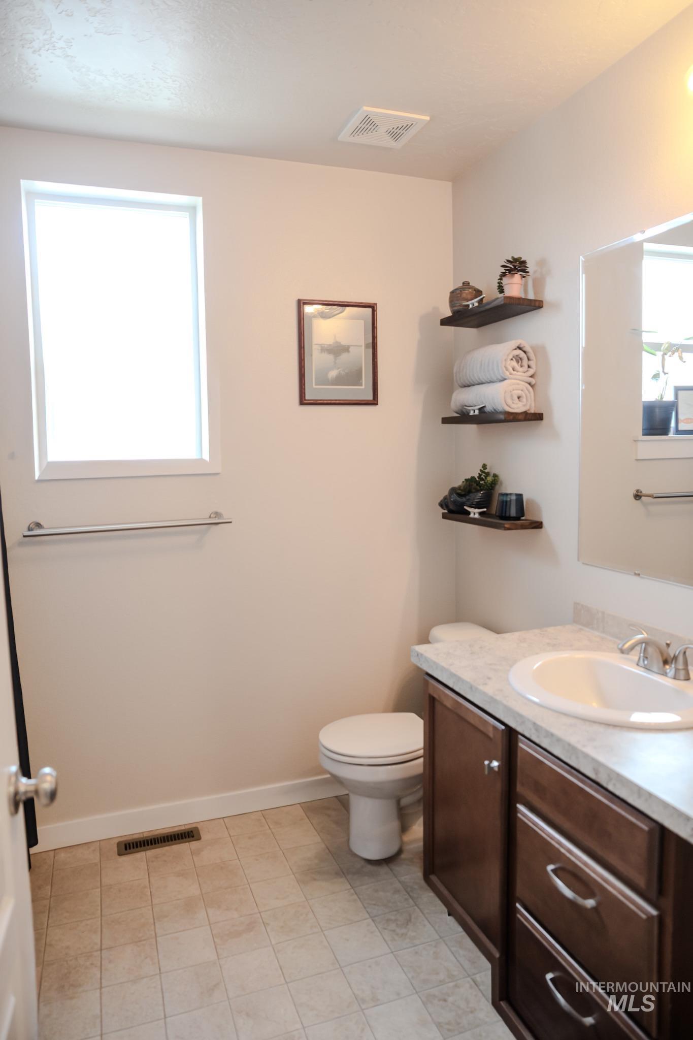 1997 North Rosedust Drive Kuna, ID 83634 - Photo 11 of 16