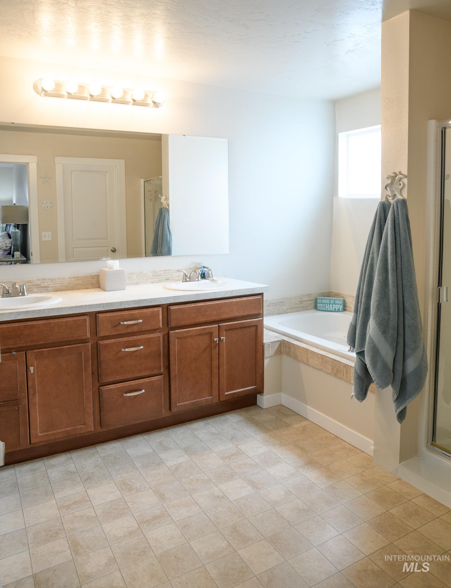 1997 North Rosedust Drive Kuna, ID 83634 - Photo 7 of 16