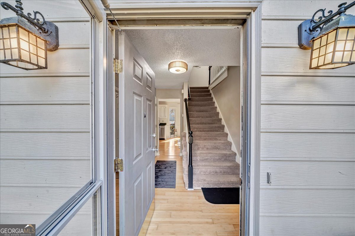 637 Will Scarlet Way Macon, GA 31220 - Photo 6 of 38 a view of entryway