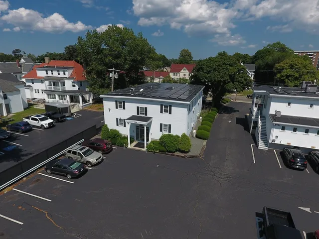 $1,800 | 1329 Main Street, Unit 7, Brockton, MA 02301