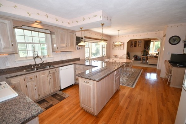 30 Stinson Road Andover, MA 01810 - Photo 6 of 29
