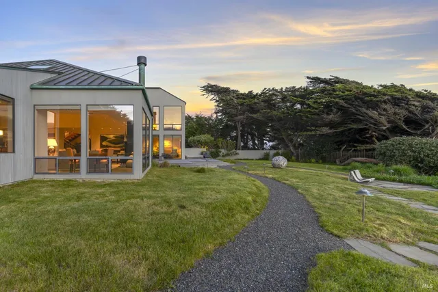 $5,675,000 | 119 Hedgerow Close, The Sea Ranch, CA 95497