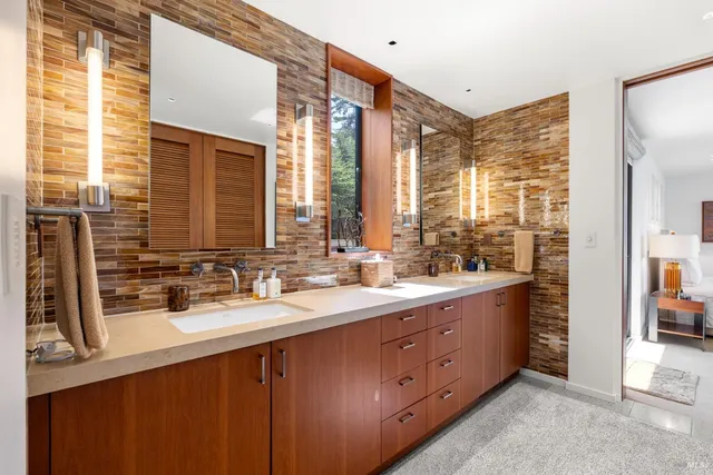 $5,675,000 | 119 Hedgerow Close, The Sea Ranch, CA 95497