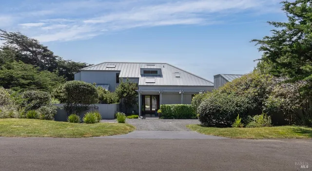 $5,675,000 | 119 Hedgerow Close, The Sea Ranch, CA 95497