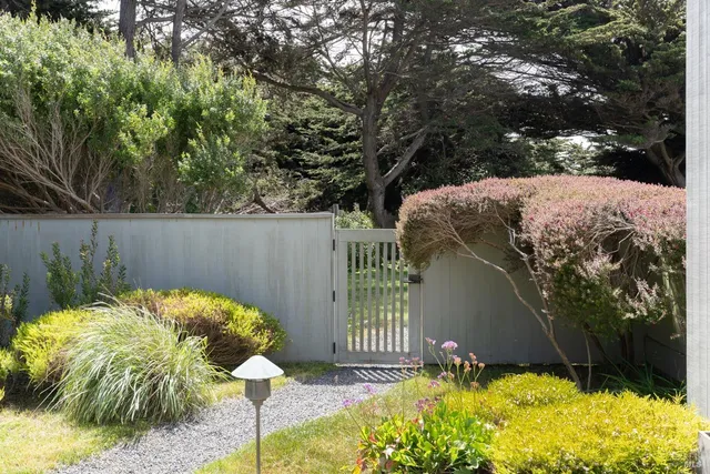 $5,675,000 | 119 Hedgerow Close, The Sea Ranch, CA 95497
