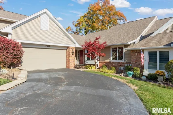 $329,900 | 7112 North Willow Bend Pointe, Unit 21, Peoria, IL 61614