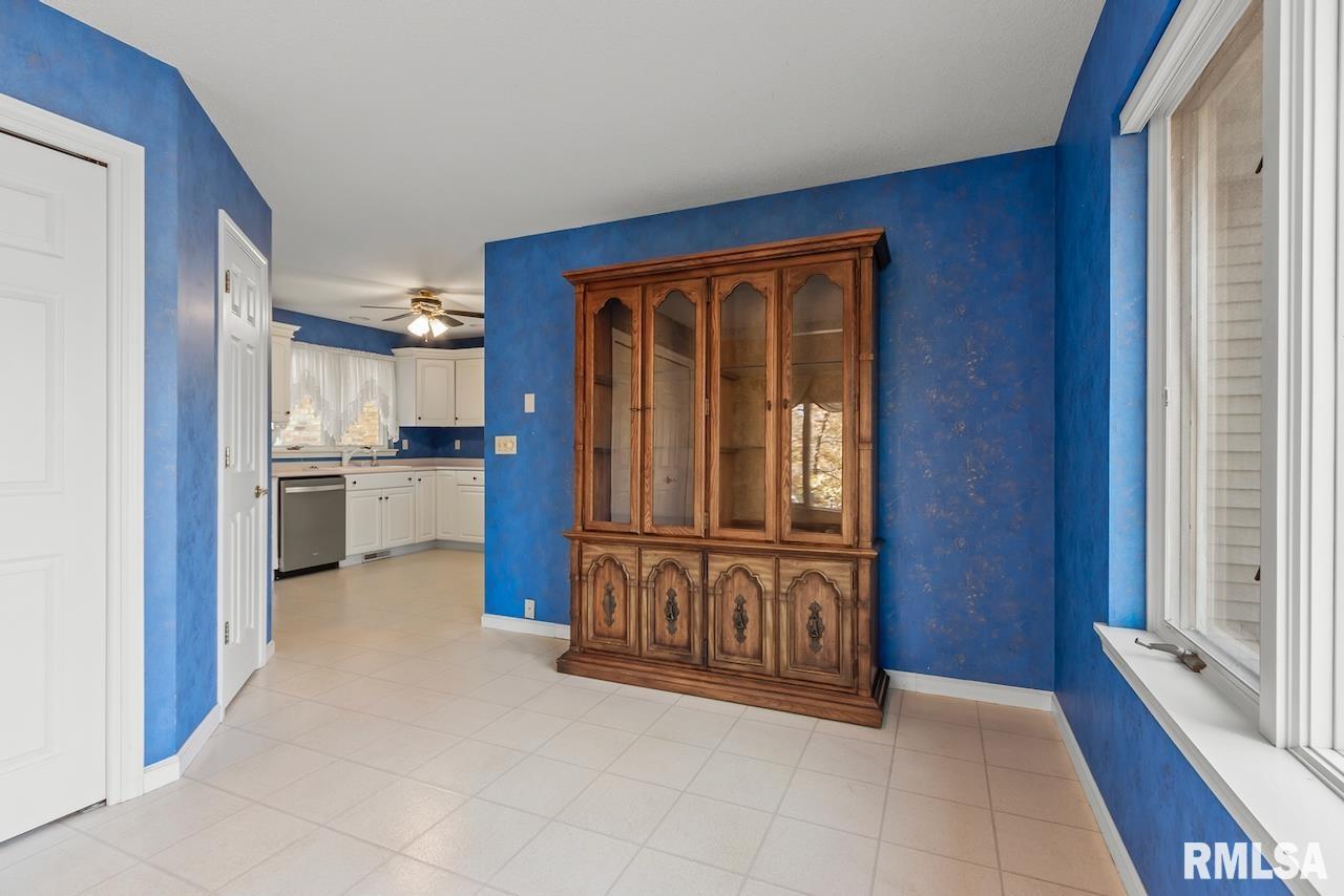 7112 North Willow Bend Pointe, Unit 21 Peoria, IL 61614 - Photo 11 of 53