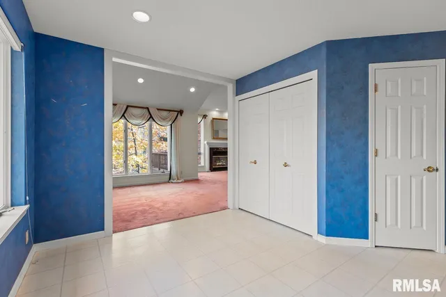 $350,000 | 7112 North Willow Bend Pointe, Unit 21, Peoria, IL 61614