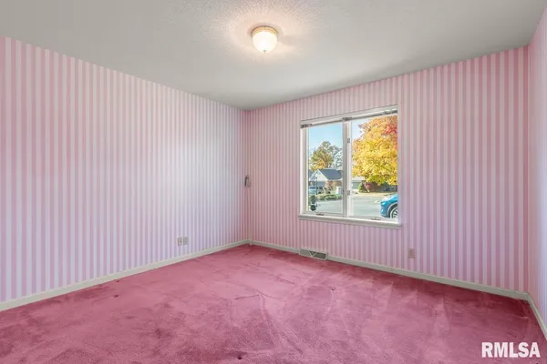 $329,900 | 7112 North Willow Bend Pointe, Unit 21, Peoria, IL 61614