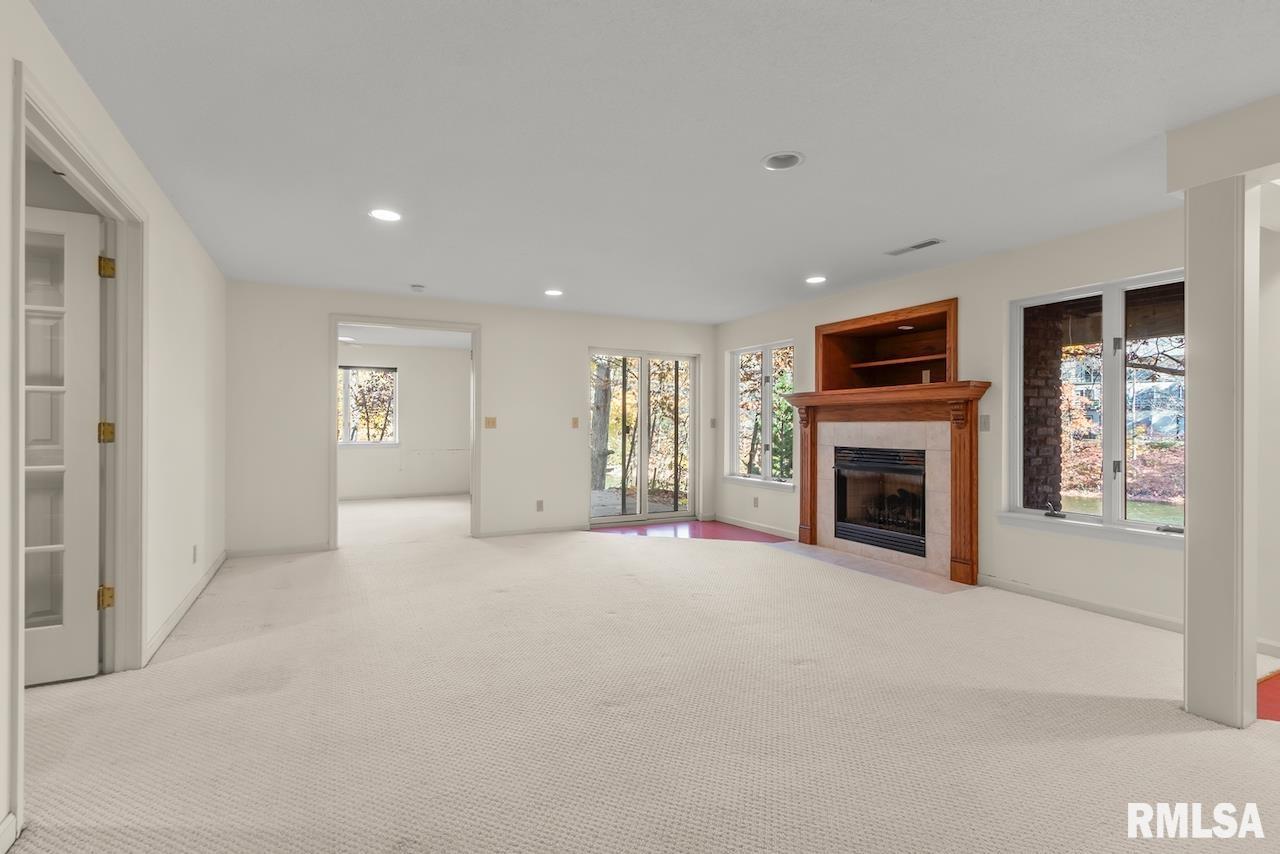 7112 North Willow Bend Pointe, Unit 21 Peoria, IL 61614 - Photo 27 of 53