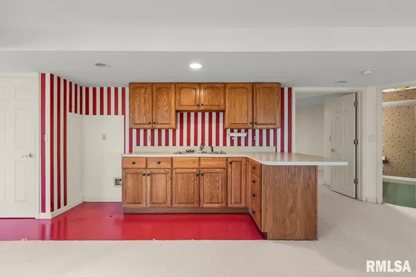 $329,900 | 7112 North Willow Bend Pointe, Unit 21, Peoria, IL 61614