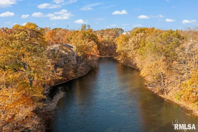 $350,000 | 7112 North Willow Bend Pointe, Unit 21, Peoria, IL 61614