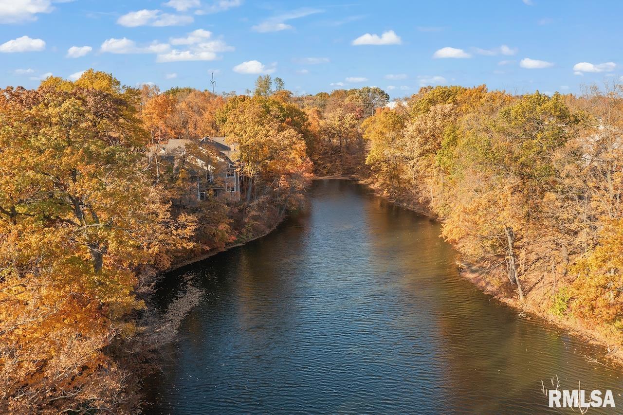 7112 North Willow Bend Pointe, Unit 21 Peoria, IL 61614 - Photo 3 of 53