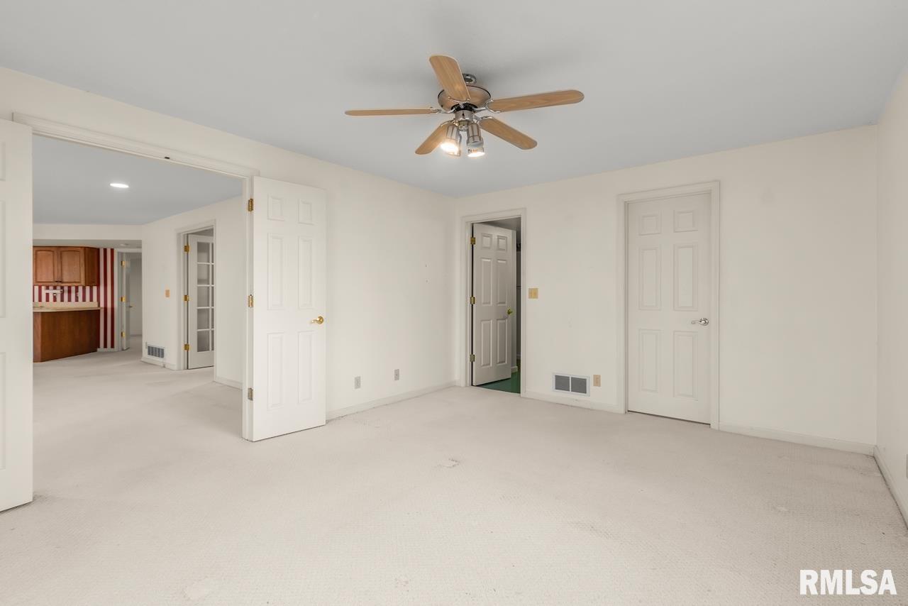 7112 North Willow Bend Pointe, Unit 21 Peoria, IL 61614 - Photo 32 of 53