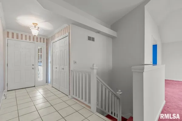 $329,900 | 7112 North Willow Bend Pointe, Unit 21, Peoria, IL 61614