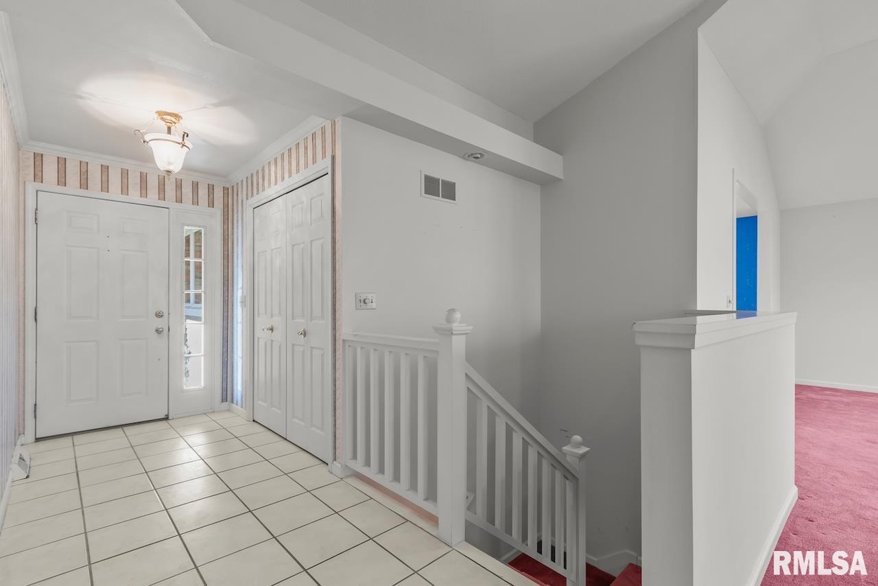 7112 North Willow Bend Pointe, Unit 21 Peoria, IL 61614 - Photo 4 of 53