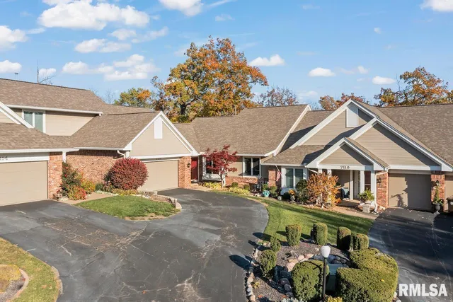 $350,000 | 7112 North Willow Bend Pointe, Unit 21, Peoria, IL 61614