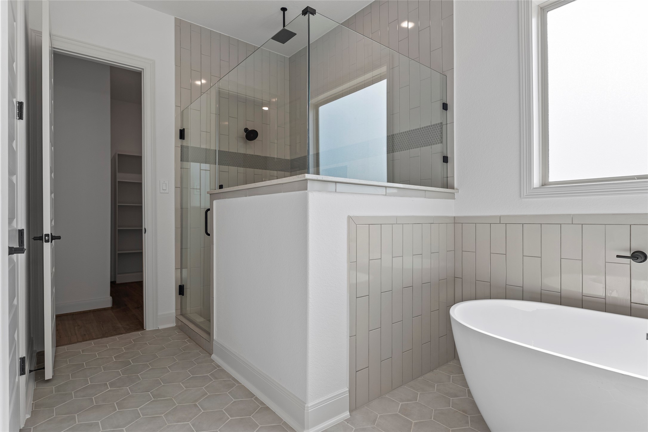 1819 Rymal Ranch Road Alvin, TX 77511 - Photo 14 of 14 Oversize shower.
