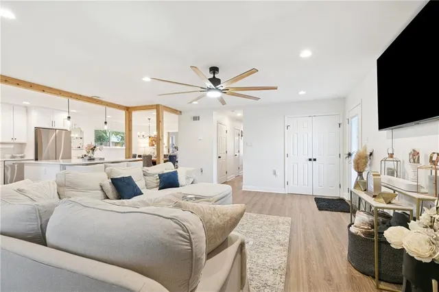 $525,000 | 4817 Jeannette Drive, Metairie, LA 70003