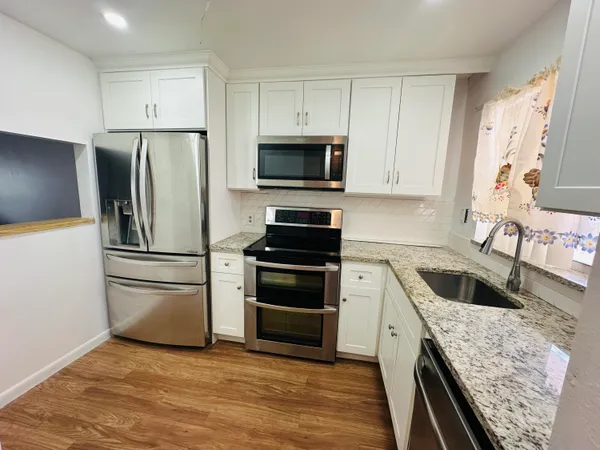 $150,000 | 9900 Sunrise Lakes Boulevard, Unit 201, Sunrise, FL 33322