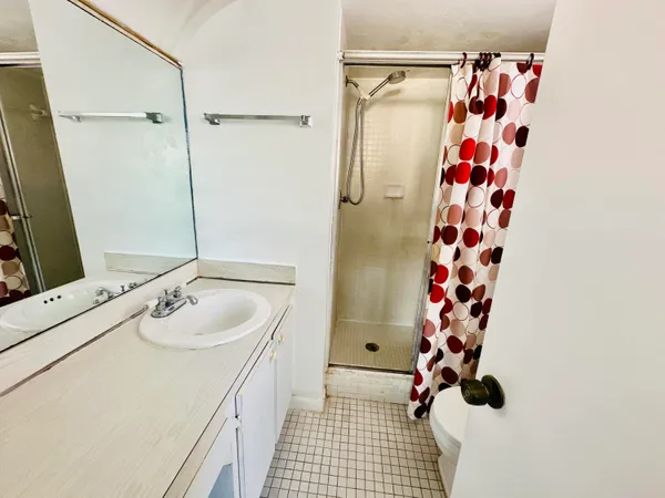 $150,000 | 9900 Sunrise Lakes Boulevard, Unit 201, Sunrise, FL 33322