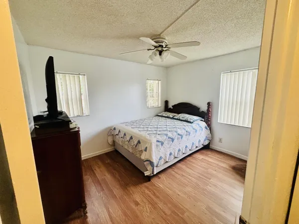 $150,000 | 9900 Sunrise Lakes Boulevard, Unit 201, Sunrise, FL 33322