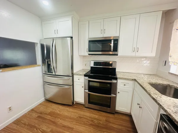 $150,000 | 9900 Sunrise Lakes Boulevard, Unit 201, Sunrise, FL 33322