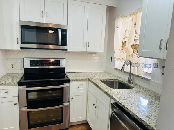 $150,000 | 9900 Sunrise Lakes Boulevard, Unit 201, Sunrise, FL 33322