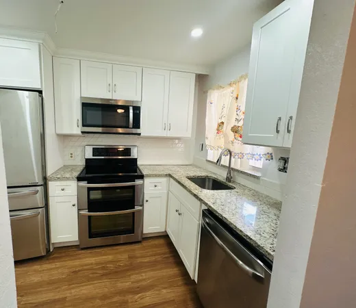 $150,000 | 9900 Sunrise Lakes Boulevard, Unit 201, Sunrise, FL 33322