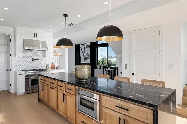 $3,795,000 | 810 El Redondo Avenue, Redondo Beach, CA 90277