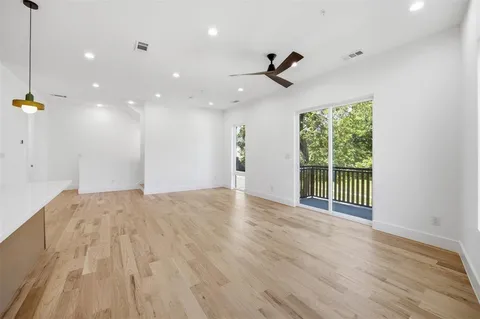 $699,000 | 4605 Belmont Avenue, Unit 102, Dallas, TX 75204