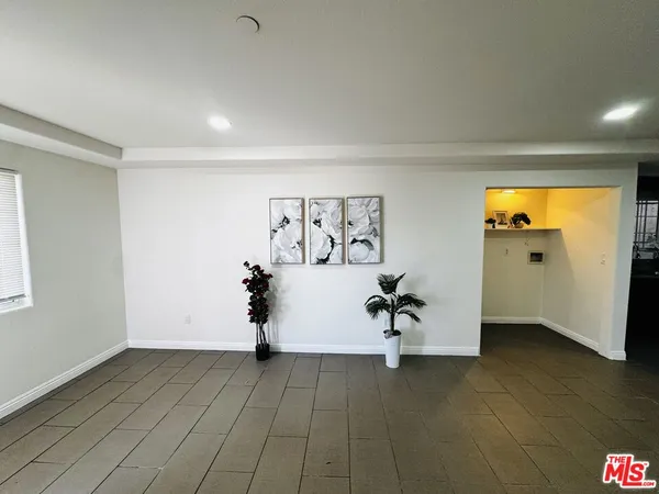 $2,950 | 10952 1/2 Wilmington Avenue, Los Angeles, CA 90059