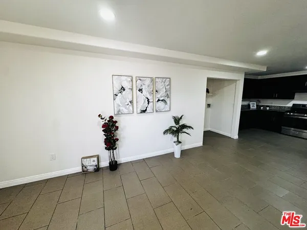 $2,950 | 10952 1/2 Wilmington Avenue, Los Angeles, CA 90059