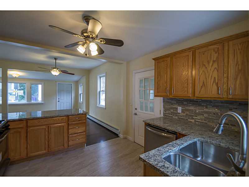 25 Ruth Avenue East Providence, RI 02916 - Photo 3 of 25 Kitchen.
