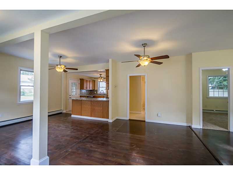 25 Ruth Avenue East Providence, RI 02916 - Photo 6 of 25 Living Room.