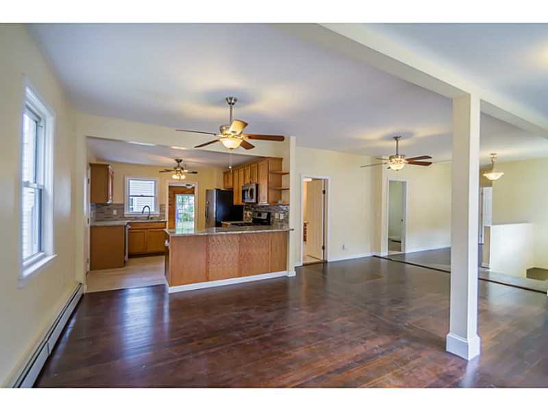 25 Ruth Avenue East Providence, RI 02916 - Photo 8 of 25 Dining Room.