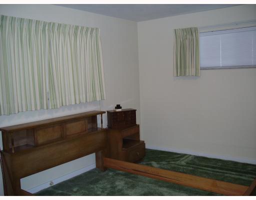 213 Cherokee Road Upper St. Clair, PA 15241 - Photo 5 of 14 Master Bedroom.