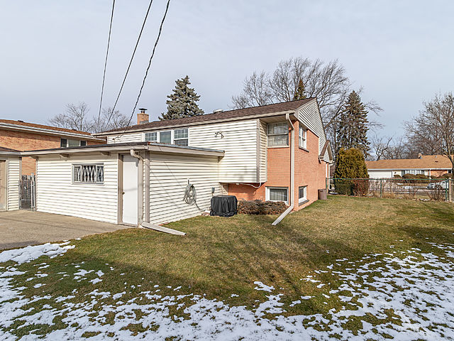 5611 Capri Lane Morton Grove, IL 60053 - Photo 11 of 11