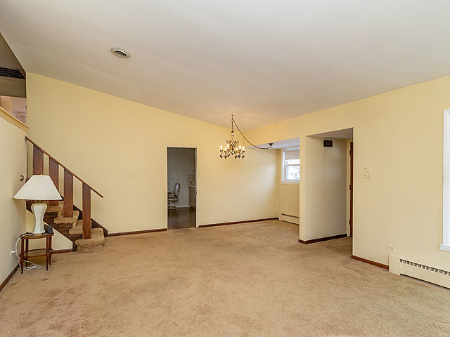 5611 Capri Lane Morton Grove, IL 60053 - Photo 3 of 11