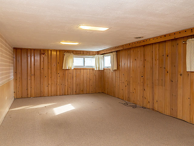 5611 Capri Lane Morton Grove, IL 60053 - Photo 9 of 11
