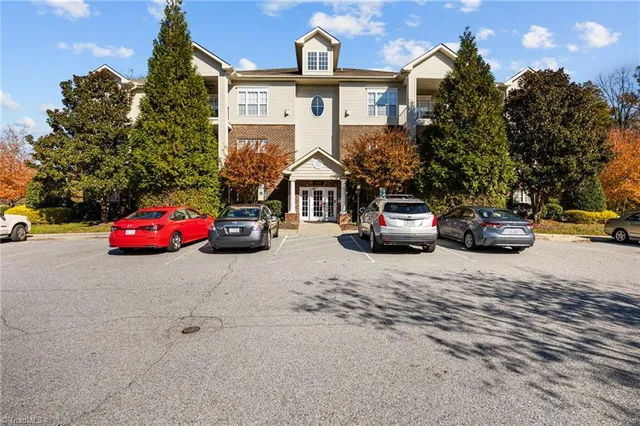 $191,000 | 100 Lennox Drive, Unit 2C, Jamestown, NC 27282