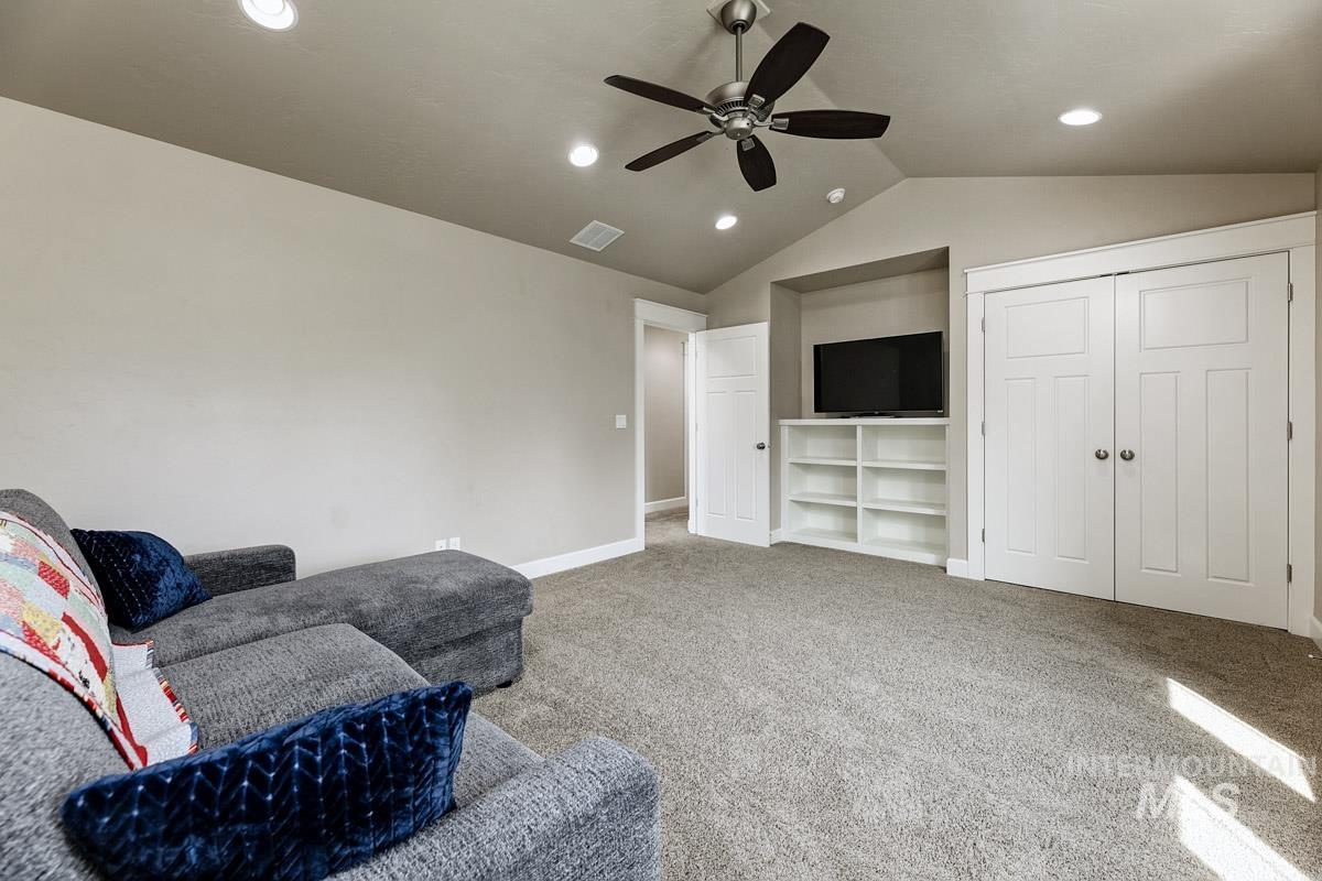 5855 North Channing Way Meridian, ID 83646 - Photo 21 of 37