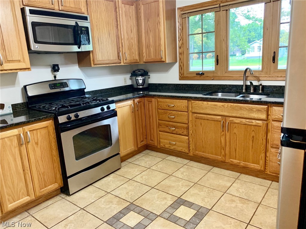 1873 Carson Salt Springs Road Warren, OH 44481 - Photo 5 of 29 Gallery Image 5