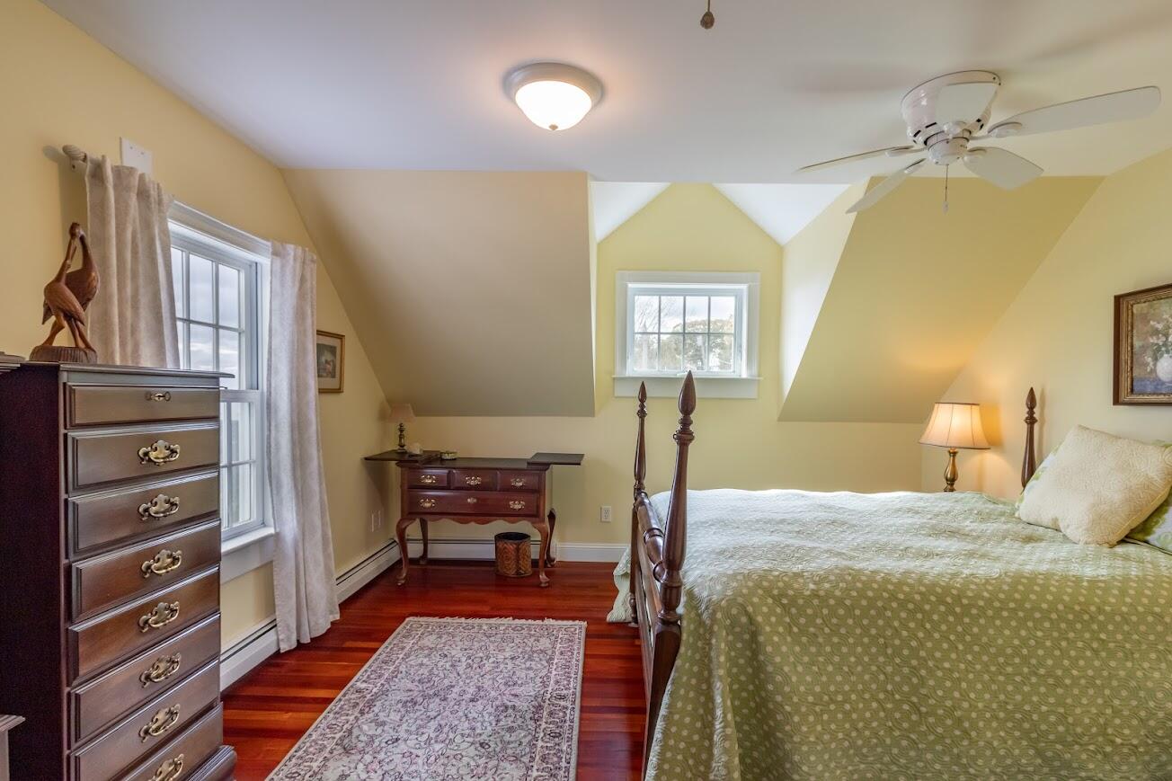 913 Cundy's Harbor Road Harpswell, ME 04079 - Photo 24 of 43 913 Cundys Harbor Road Interiors-51