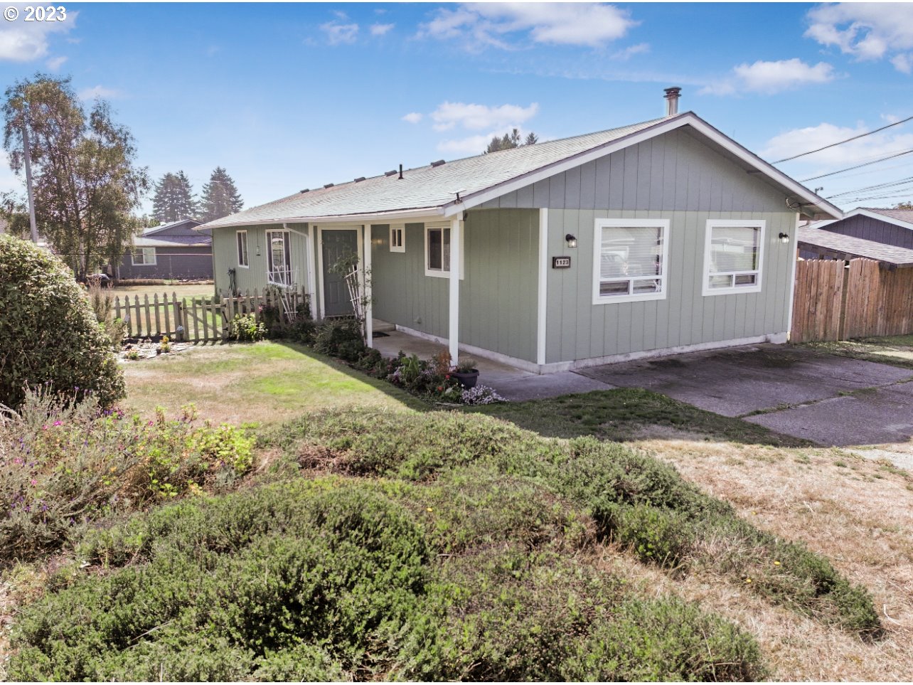 1123 Ransom Avenue Brookings, OR 97415 - Photo 1 of 22 Gallery Image 1