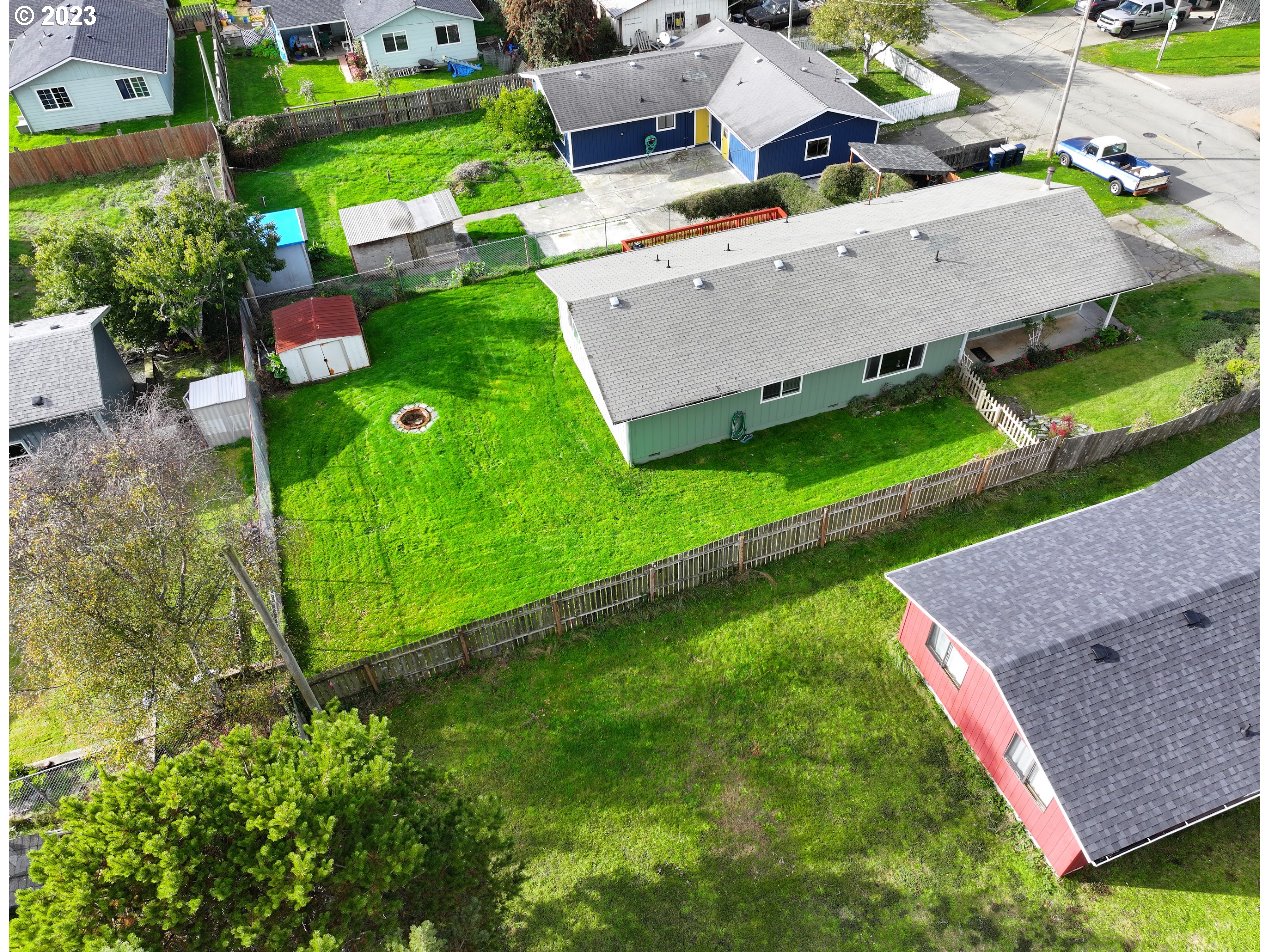 1123 Ransom Avenue Brookings, OR 97415 - Photo 18 of 22 Gallery Image 18