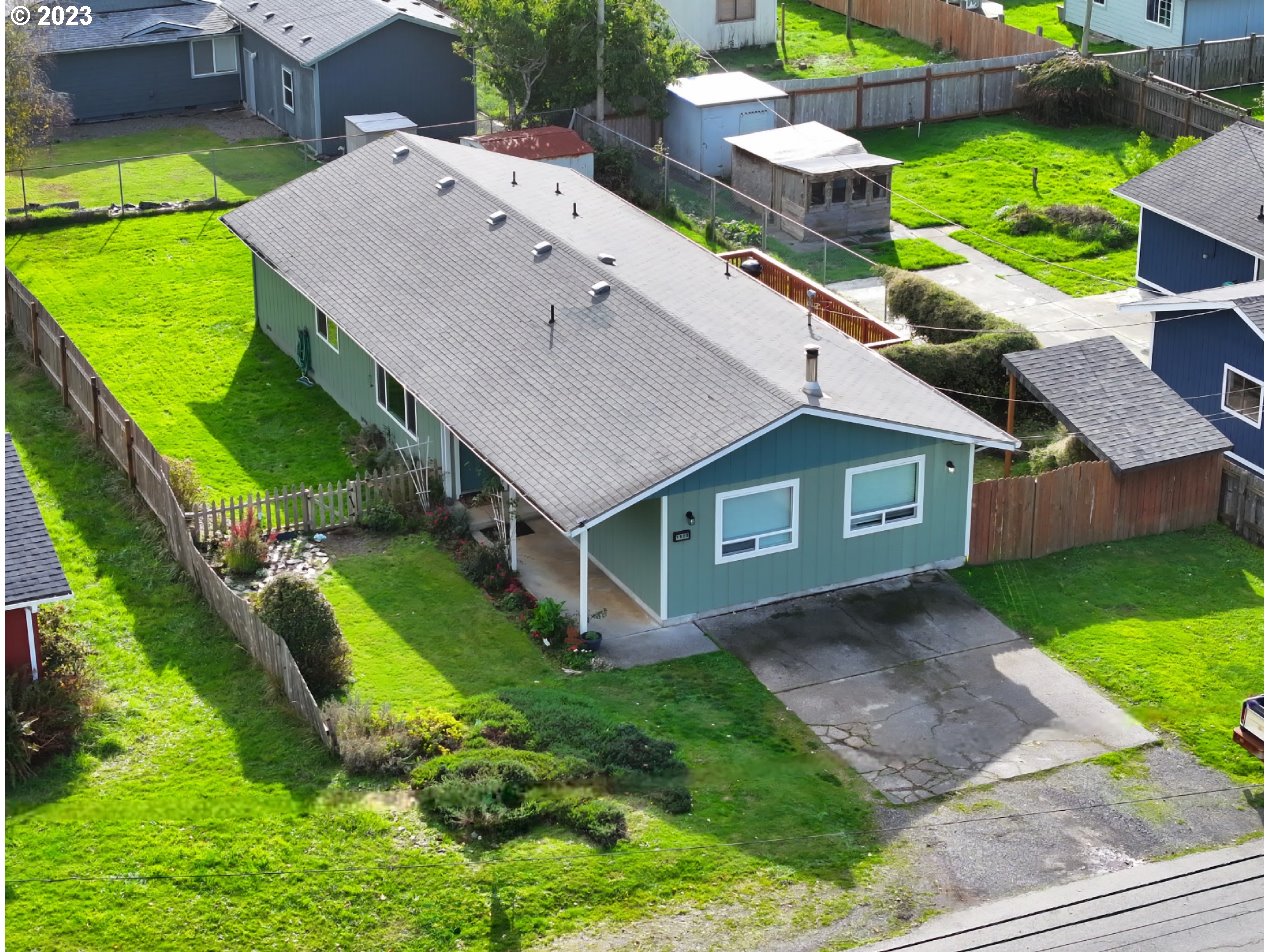 1123 Ransom Avenue Brookings, OR 97415 - Photo 4 of 22 Gallery Image 4